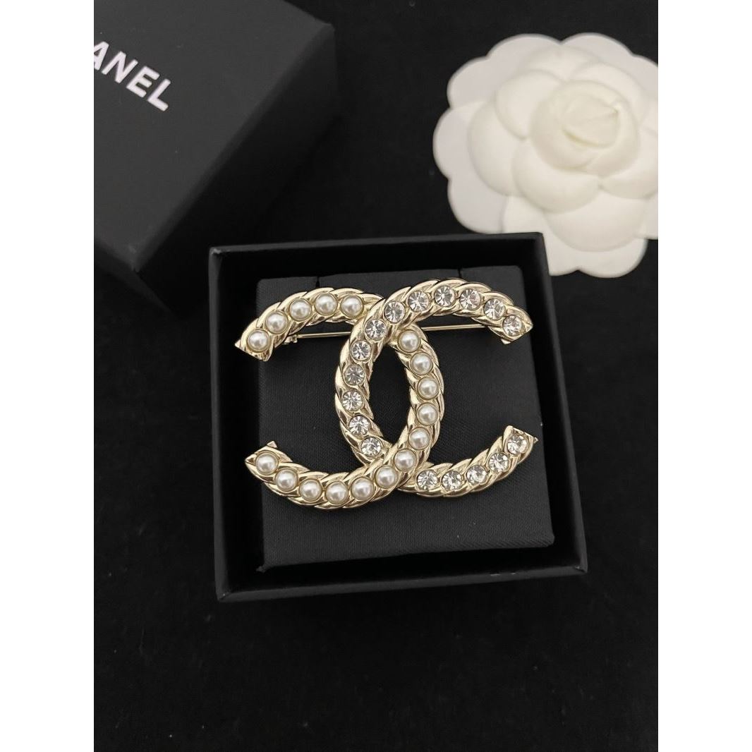 Chanel Brooches - Click Image to Close